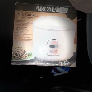 Aroma Home White Rice Cooker & Food Steamer